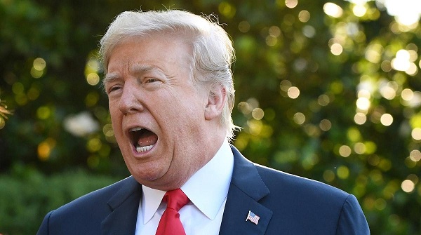 Дональд Трамп с открытым ртом